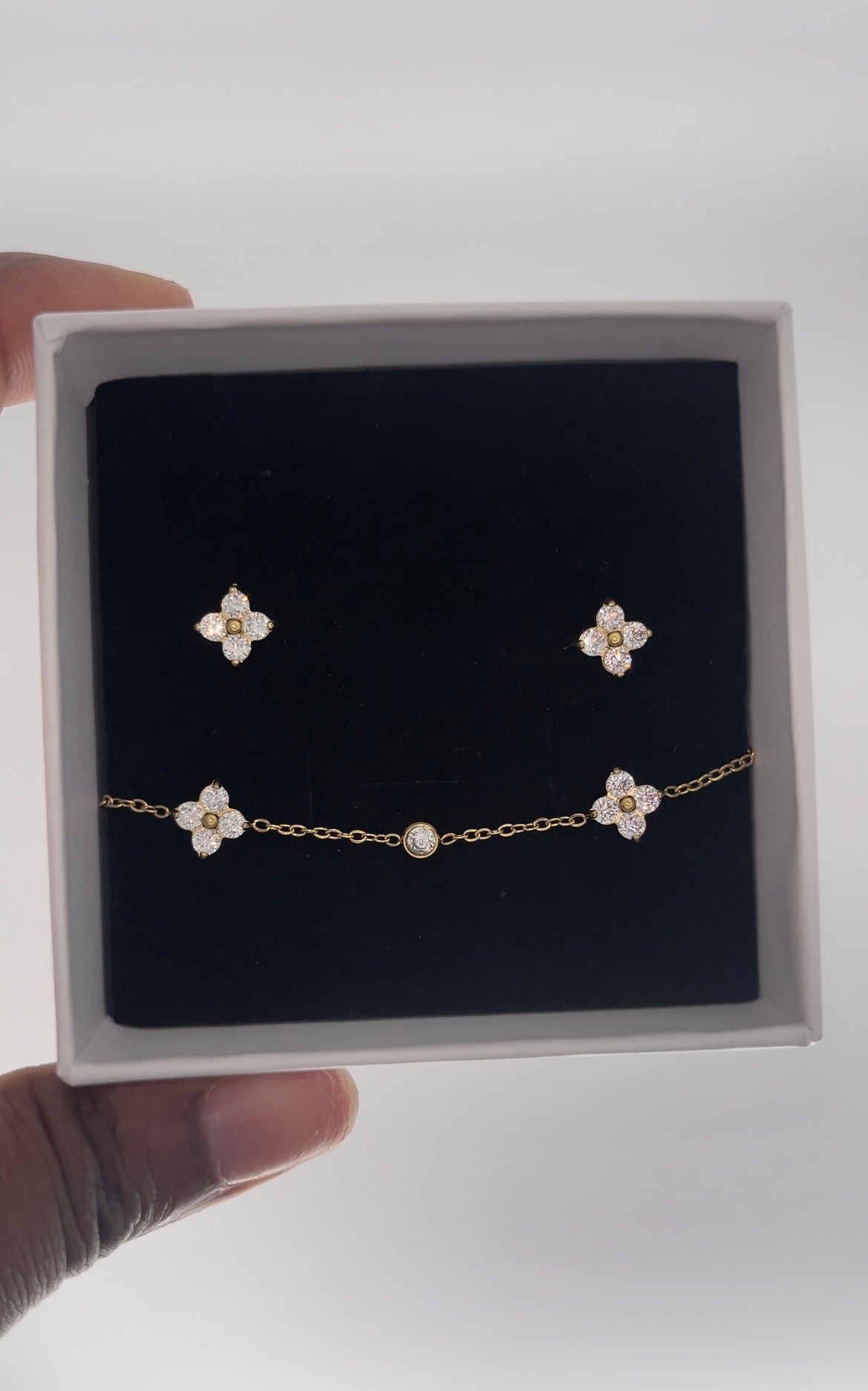 Bracelet & earring set