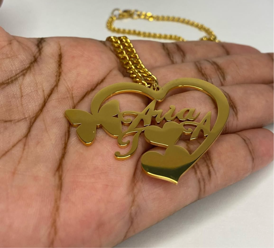 Custom name necklace heart design