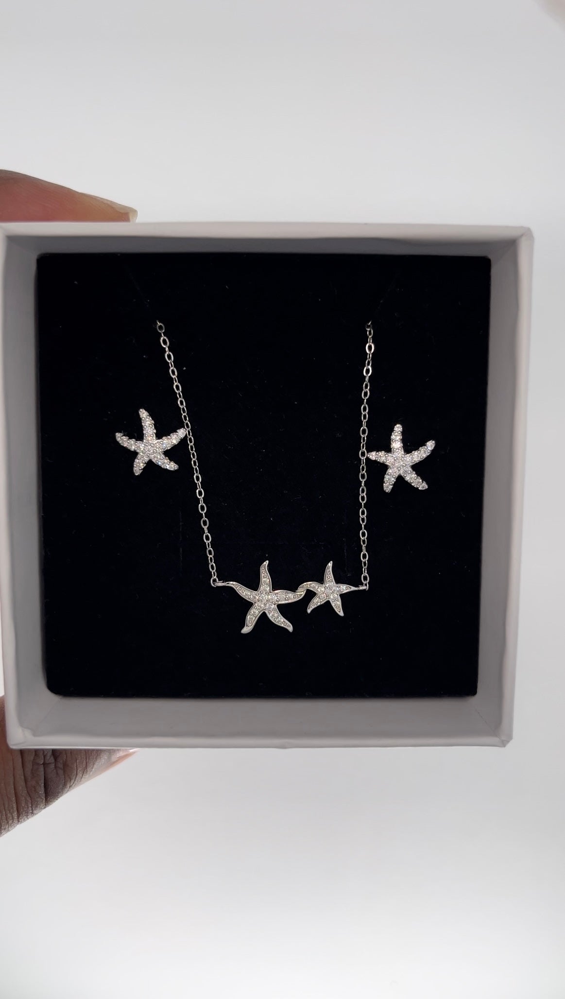 Necklace & earring set